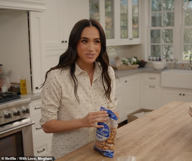 Meghan caused viewers to roll their eyes at her cookery skills after repackaging supermarket pretzels into her own labelled bag (pictured)