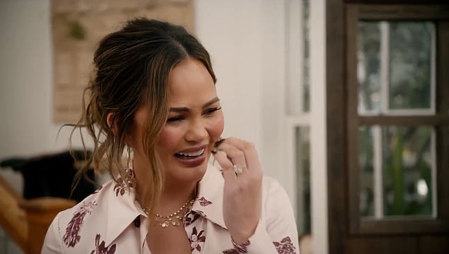 In their episode, the pair reflected on how they met as Deal or No Deal briefcase models nearly two decades ago