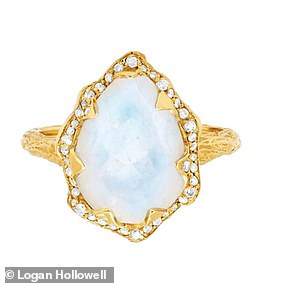 Logan Hollowell's 'Queen' ring