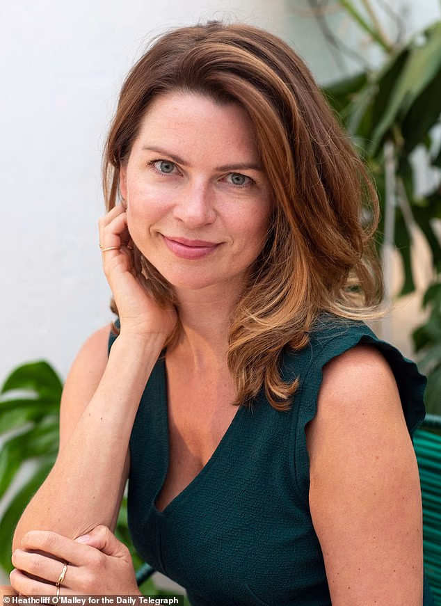 Celebrity nutritional therapist Gabriela Peacock has an important message: Don¿t panic because it¿s perfectly possible to enjoy the festive period without gaining weight