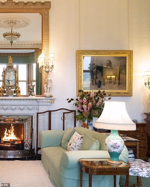 A classic yet contemporary look from this royal residence. Who do you think it belongs to?