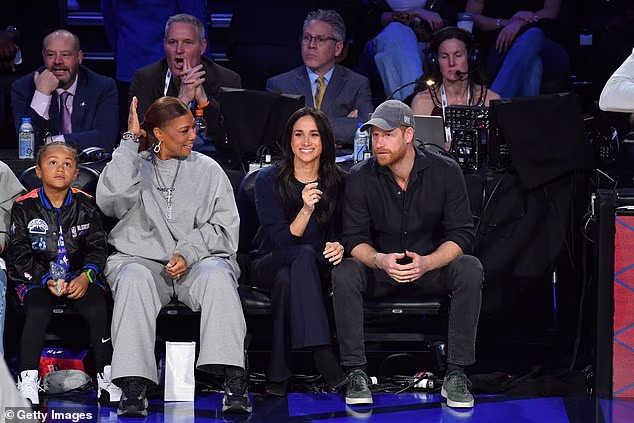 They were seated next to rapper and songwriter Queen Latifah on the front row