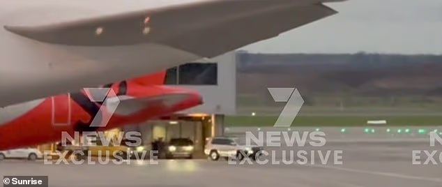 The Sussexes sat in business class on a Qantas Boeing 787 Dreamliner