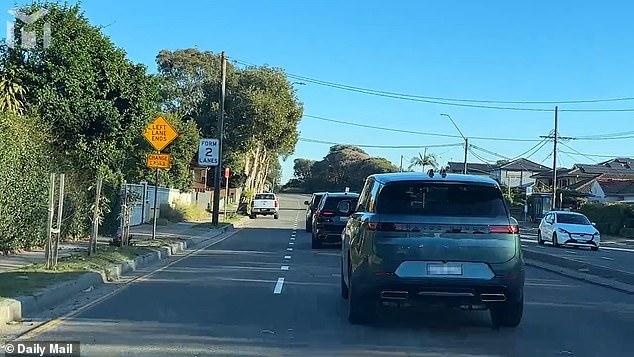 15743727 Meghan and Harry quietly slip out of Sydney after the Duchess' short-lived appearance at the Her Best Life retreat - as inside look into the glamorous evening is revealed