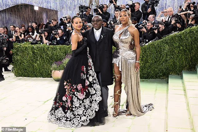 Emma oozed glamour in a sleeveless dress, featuring statement floral and lace detailing, while Edward, who's since founded a new magazine, EE72, appeared smart in a suit
