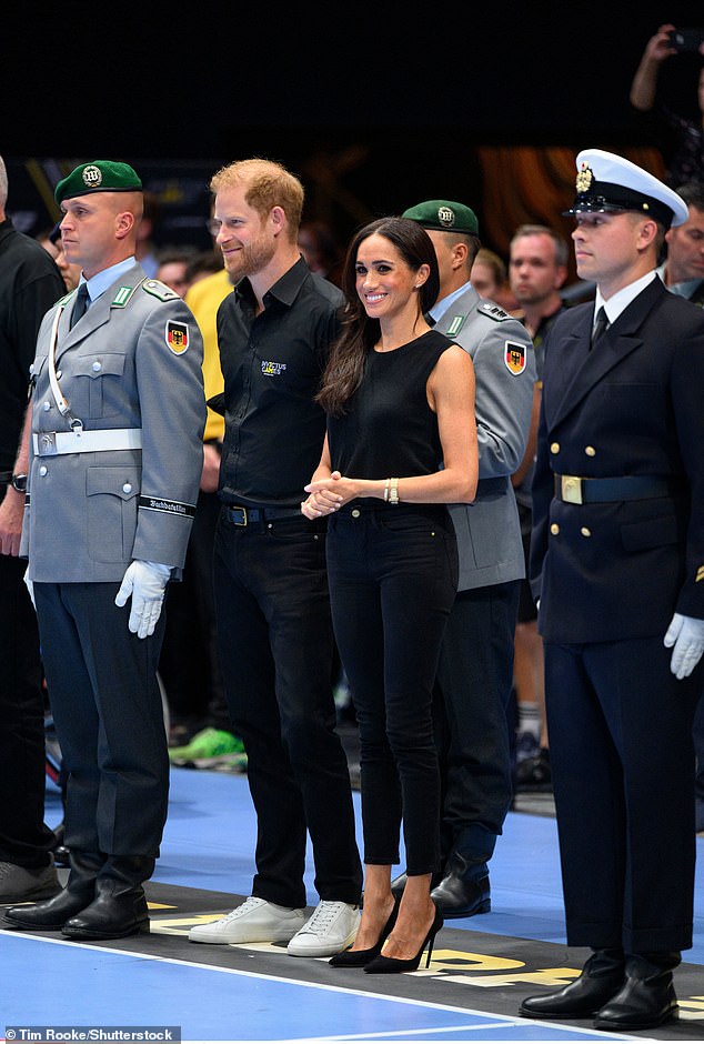 Harry and Meghan at the medal presentation of the wheelchair basketball