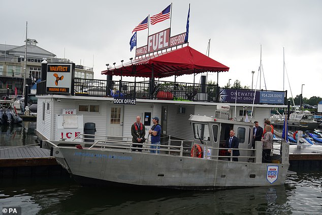 William set off on  a boat with executive director and co founder of Billion Ouster Project Pete Malinowski