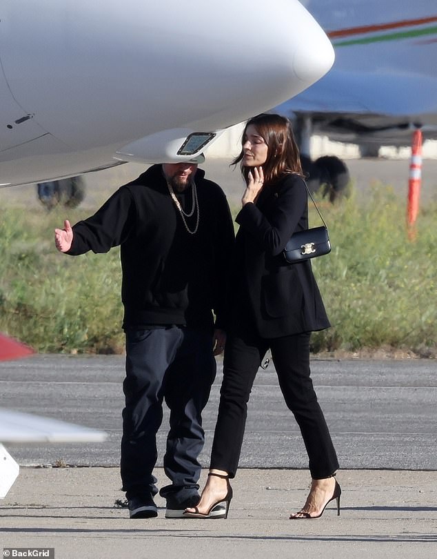 Harry and Meghan joined other VIPs on the flight