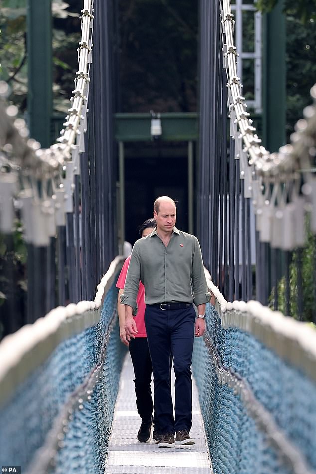 The Prince of Wales and Lawrence Wong cross the free-standing suspension bridge today