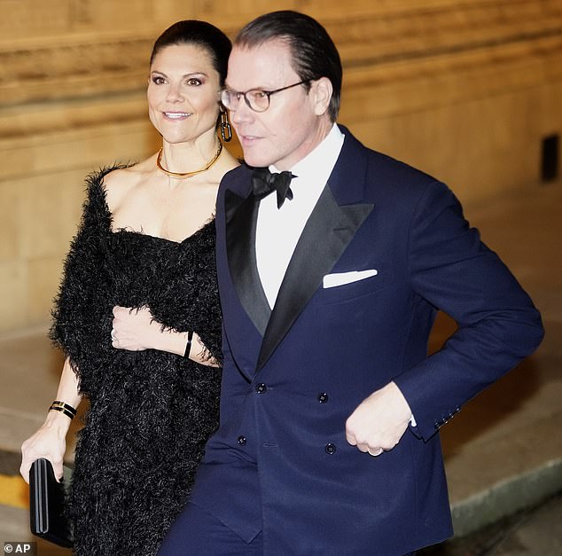 Crown Princess Victoria of Sweden and Prince Daniel were the guests of Kate and William this evening