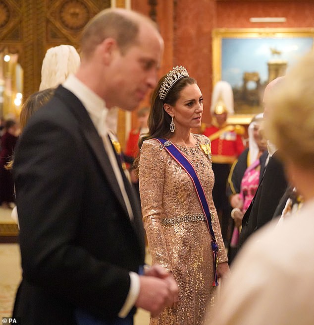 The Prince and Princess of Wales socialised besides one another, but chatted with guests independently