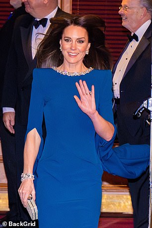 Kate beamed waved to fans at the Royal Variety Performance