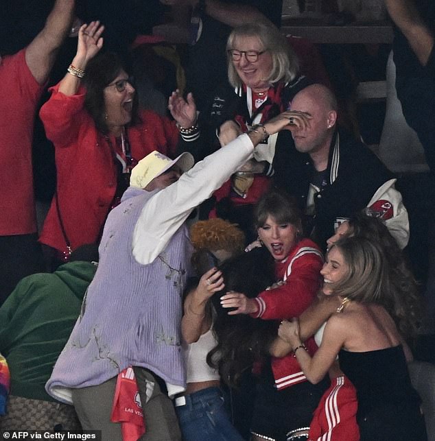 Taylor Swift and her friends celebrated alongside Donna Kelce and the rest of the Kelce family at Allegiant Stadium