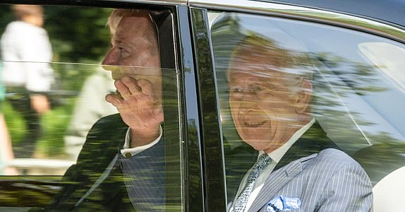 w8media .King Charles seen leaving Clarence House today.08/05/2024.