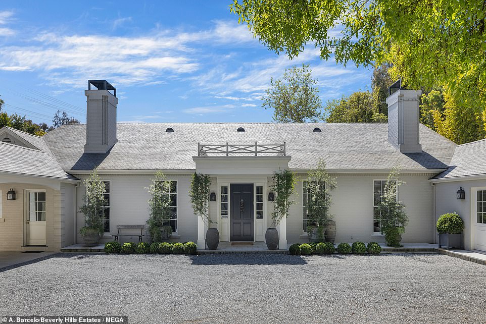 Porter added that the star is selling the house in order to downsize, as her kids are getting older. The house, built in 1950 and renovated in 2009, is situated on two-thirds of an acre in Mandeville Canyon. The property had a total of eight bedrooms and 11 bathrooms, including the one-bedroom apartment above the house's garage.