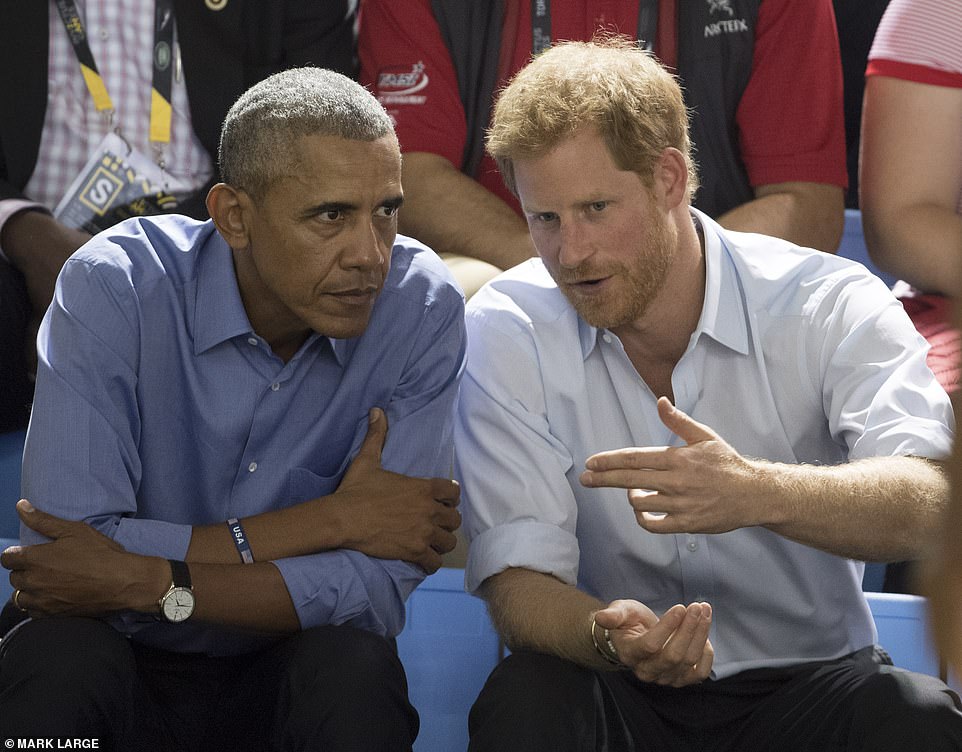 Prince Harry watches the Wheelchair Basketball finals with Barack Obama at the Invictus Games 2017 in Canada