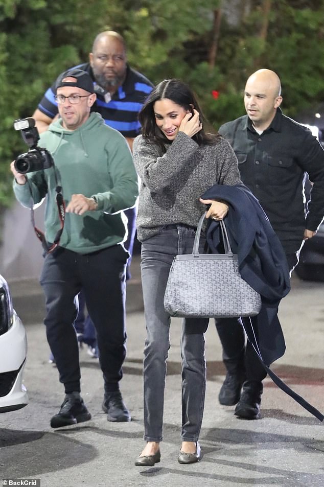 The duchess enjoys a casual sushi dinner with a friend in Studio City, Los Angeles