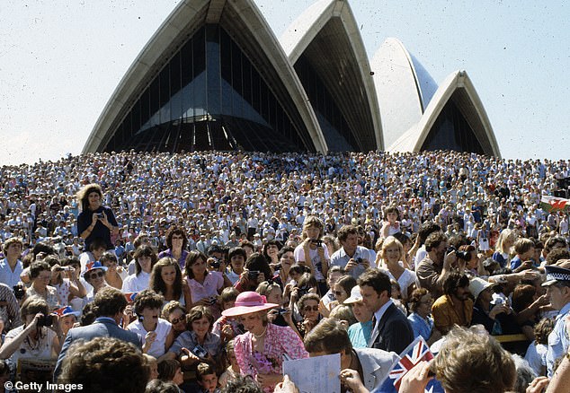 Princess Diana, a 'little pink hat bobbing along' with crowds outside the Sydney Opera House