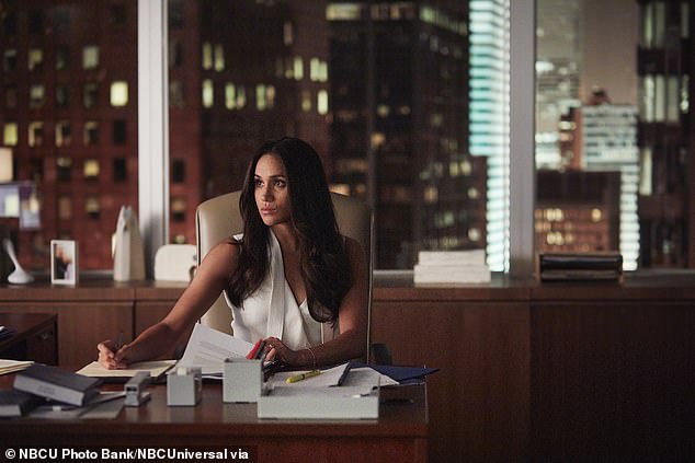 Meghan Markle as Rachel Zane on her final seventh season, which was filmed in 2017