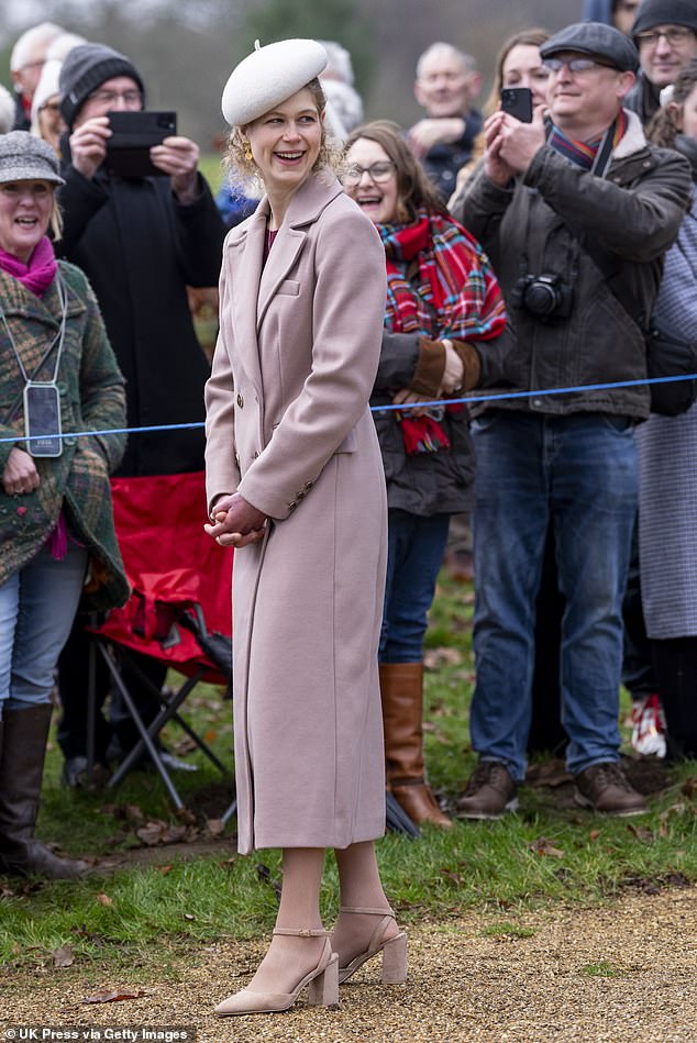 Lady Louise Windsor appears to be around 5ft 6" in height, though officially it is not known