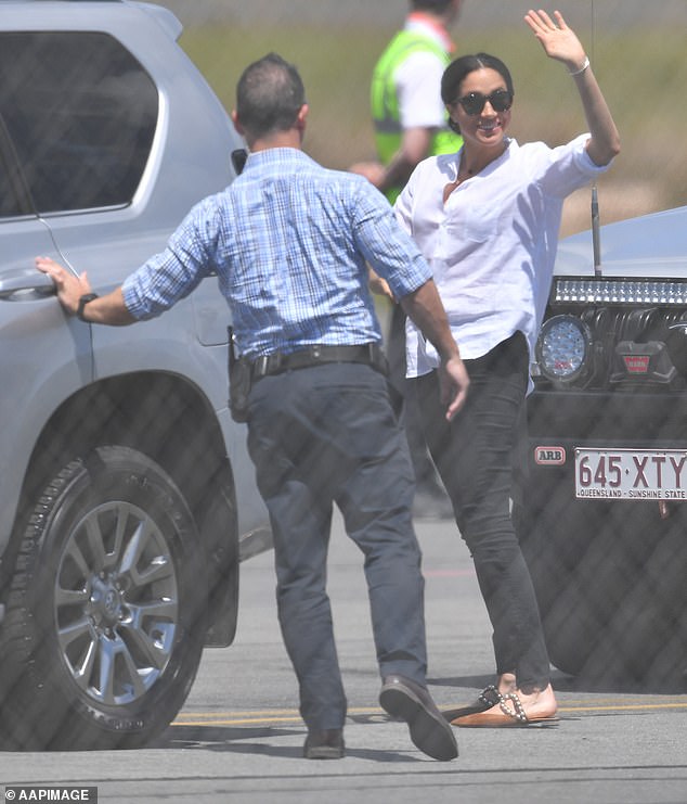 As the royal couple made their way to Fiji in 2018 Meghan proved that casual clothes can look chic with the right accessories as she paired hers with £440 studded mules