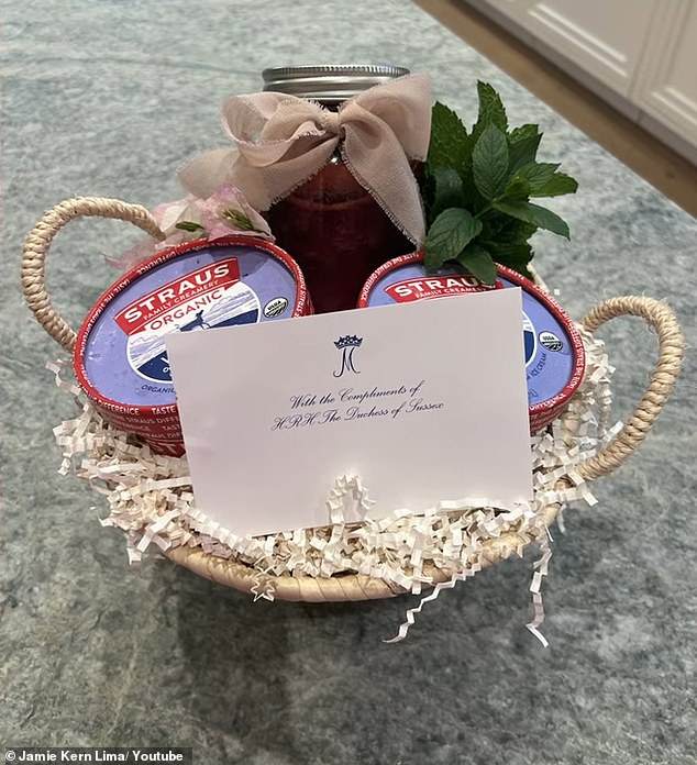 The gift basket and HRH note was sent to Meghan's friend, CEO of IT Cosmetics Jamie Kern Lima. Meghan's spokesman denies that she is using it for commercial gain