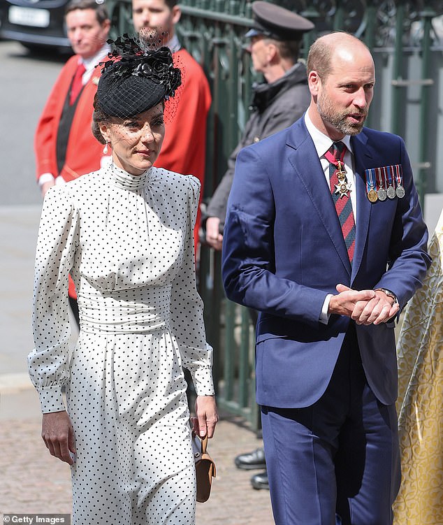 The royal mother-of-three carried an elegant brown leather bag to complete her stunning ensemble
