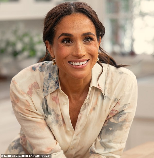 Daniel told the Gloss Angeles podcast that he uses Live Tinted Hueglow on Meghan (seen during her Netflix show, With Love, Meghan)