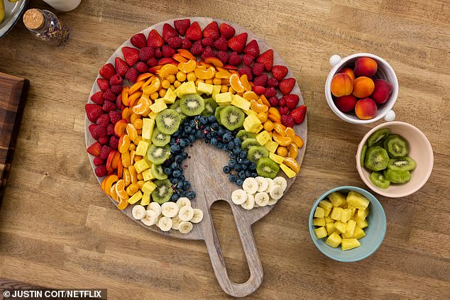 Tina informed all the mothers in the audience that they shouldn't waste their time making Meghan's 'fruit rainbow' for birthday parties because kids don't remember at a young age