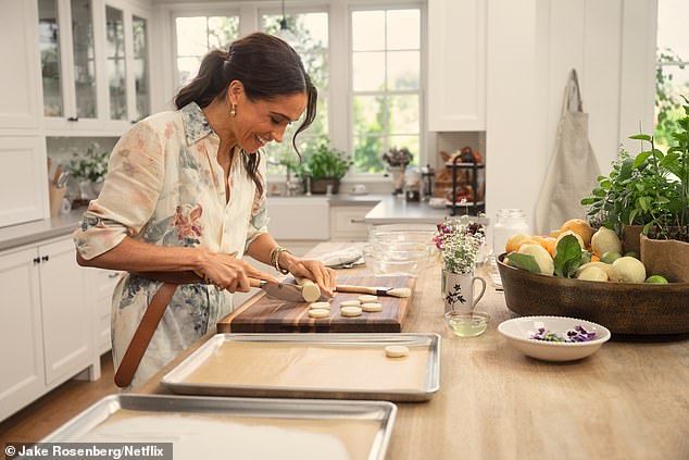 Amy joked that Meghan Markle was not in the audience in Atlantic City because 'she's putting flower sprinkles on cookies'